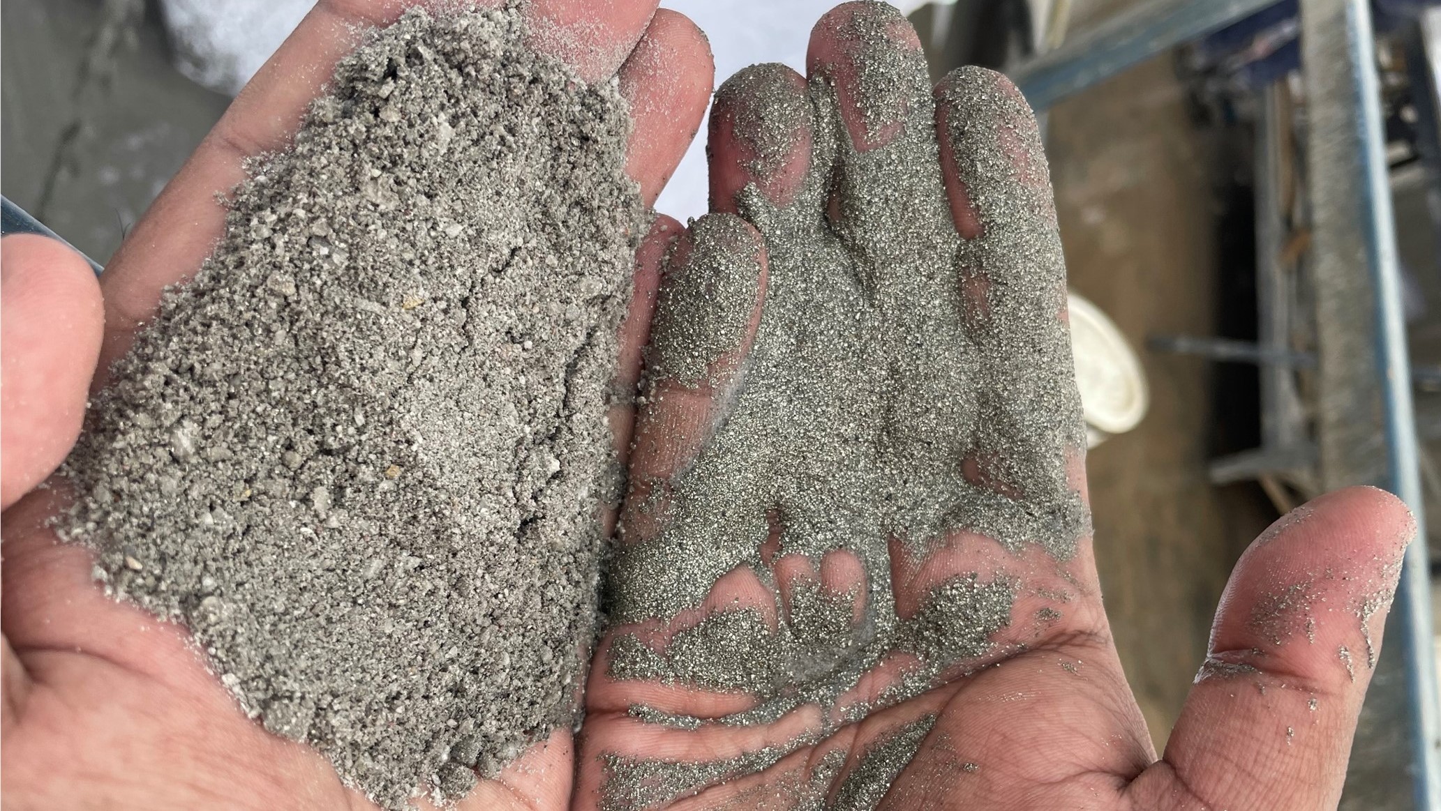 Figure 2 - Feed ore milled to <4 mm on left hand, and gravity concentrate on right hand